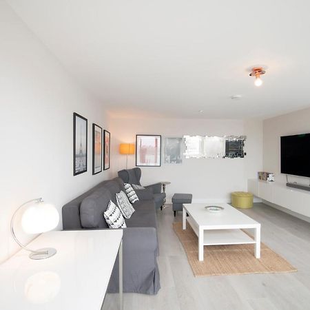Spacious Apartment With Parking Space, Close To Heathrow, Elizabeth Line And Windsor Maidenhead Exterior foto